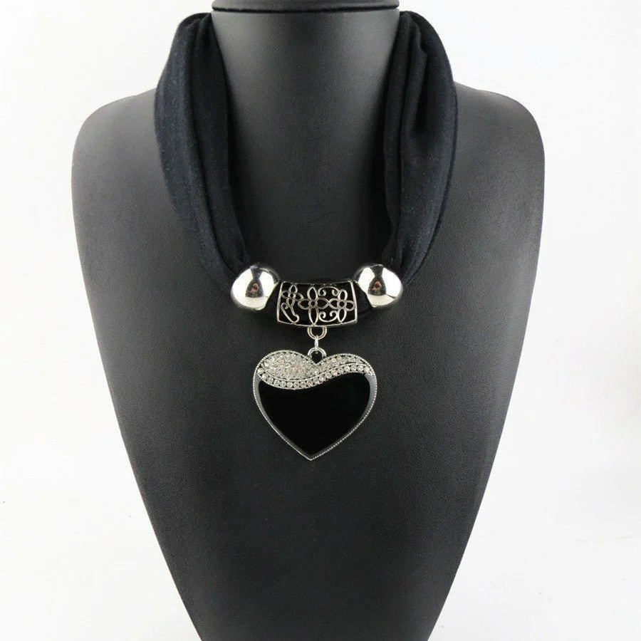 Women's Fashion Simple Heart-Shaped Pendant Scarf